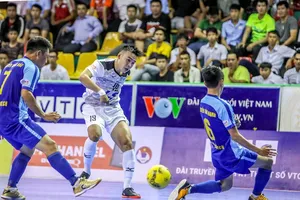 Thái Sơn Nam để thua ngược trước Sanatech Khánh Hòa. Ảnh: HOÀNG QUÂN