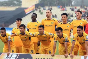 SLNA ghi tên vào tốp 3 sau trận thắng trước Bình Dương. Ảnh: MINH HOÀNG