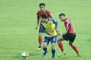 Long An và Đồng Tháp cùng thi đấu sân khách ở vòng này. Ảnh: Dương Thu