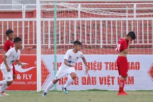 HA.GL khởi đầu bằng chiến thắng 3-0 trước đội chủ nhà. Ảnh: Dũng Phương