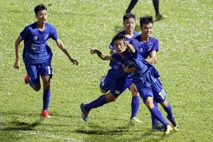 Niềm vui của các cầu thủ B.Bình Dương sau bàn thắng. Ảnh: Anh Khoa