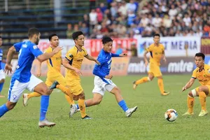 Than Quảng Ninh và SLNA tiếp tục hòa 0-0 ở trận lượt về. Ảnh: Minh Hoàng