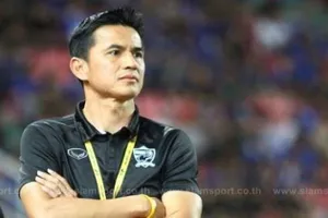 Kiatisak vốn là huyền thoại của bóng đá Thái Lan. Ảnh: Siamsport