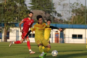 U23 Việt Nam và U23 Bahrain trong trận đấuí chiều 3-1. Ảnh: Đoàn Nhật