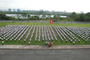 Sinh viên, học viên các trường Đại học, Học viện trong giờ học tập tại Trung tâm Giáo dục Quốc phòng an ninh