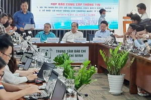 Họp báo vụ cây xanh ngã đổ trong trường học, làm 1 học sinh tử vong