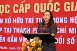 ThS Lê Thị Lan Phương, Trưởng phòng Khoa giáo, Ban Tuyên giáo và Dân vận Thành ủy TPHCM phát biểu tại hội thảo. Ảnh: QUANG HUY