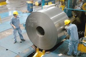 Steel production at a Vietnamese company. (Photo: SGGP)