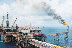 Oil exploitation drops, coal increases