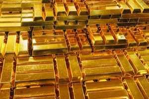 Stocks fall, gold climbs