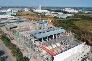A paper mill is under construction in Hiep Phuoc Industrial Park in Ho Chi Minh City. (Photo: SGGP)