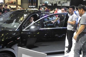 Imported automobiles into Vietnam decrease sharply