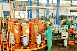 Gas prices rise by VND14,000 per 12-kilogram gas cylinder