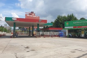 Demand – supply of goods plummet steeply