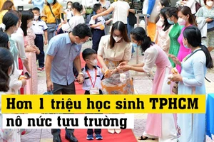 Hơn 1 triệu học sinh TPHCM nô nức tựu trường