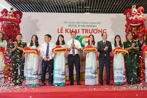 The Military Telecom Corporation Viettel launches 4G services across the whole country on April 18 (Photo: SGGP)