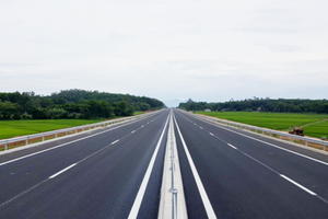 Da Nang-Quang Ngai Expressway to open to traffic early August