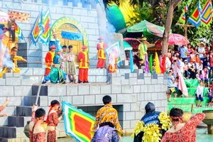 An art performance in Suoi Tien Cultural Park