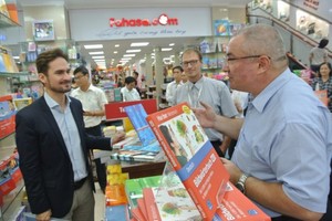 The event attracts many foreign visitors. (Photo: Sggp)