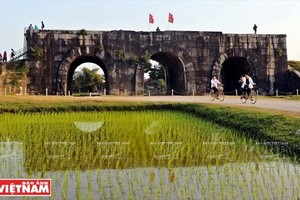The citadel has four gates placed following the cardinal points. In the photo is the Tien gate, facing south. It consists of three entrances, each is 9.5 m tall and 15.17 m wide. (Photo: VNA)