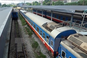 Vietnam is considering building a new higher speed rail route connecting Hanoi to the northern border with China to boost two-way trade (Photo: hanoimoi.vn)