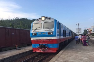 Vietnam Railways will add more tens of trains to meet the increasing travel demand due to the summer holidays.  (Photo: KK)