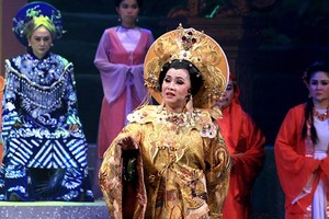 A scene in the historical cai luong play Thai Hau Duong Van Nga (Queen Mother Duong Van Nga)