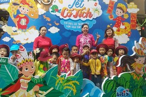 A children's program in HCMC Book Street