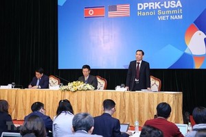 Deputy Minister of Foreign Affairs Le Hoai Trung speaks at the international press conference ahead of the DPRK-USA Hanoi Summit Vietnam (Source: VNA)