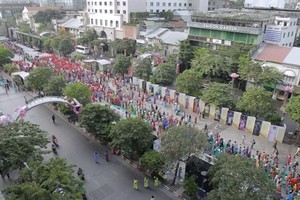 HCMC to ban vehicles from city centre roads during holidays