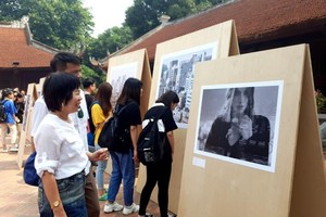 Visitors have a chance to explore the past and present of Seoul over the last 40 years. (Photo: Sggp)