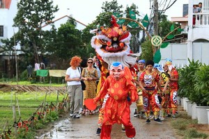 Tra Que Vegetable Village in Hoi An ancient town welcomes first New Year visitors. (Photo: Sggp)