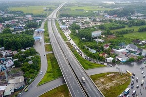 A section of the HCMC-Long Thanh-Dau Giay Expressway connecting HCM City with the southern province of Dong Nai. 