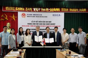 At the signing ceremony (Source: http://gdnn.gov.vn/)