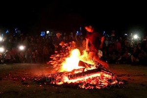 The fire dance festival of Red Dao ethnic group (Photo: VNA)