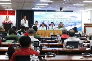 HCMC’s functional departments inform regulations and policies to overseas Vietnamese to seek repatriation flights. (Photo: SGGP)