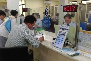 The Department of Reception for Citizens and Notarization Services  is crowded on normal days.