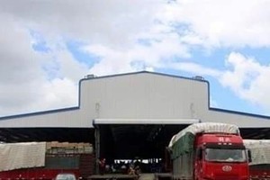 A site for goods examination of the Mong Cai International Border Gate in Mong Cai city, Quang Ninh province (Photo: VNA)