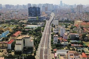 The Nga Tu Vong - Nga Tu So route in Hanoi (Photo: VNA)