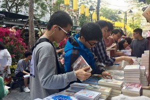 Online book festival 2021 offers free shipping on orders