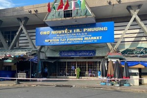 Nguyen Tri Phuong market in HCMC's District 10has been temporarily blocked due to a confirmed Covid-19 case.