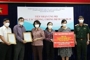 At the handover ceremony (Photo: VNA)