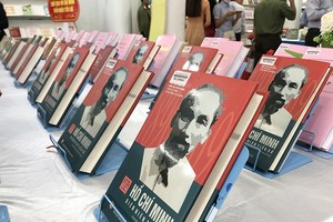 The exhibition introduces more than 800 book titles featuring the life and career of President Ho Chi Minh.