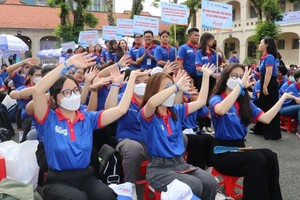 Over 18,000 volunteers take part in exam assistance program.