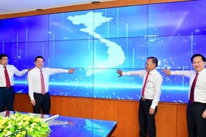 Leaders of Thu Duc City, the HCMC Department of Natural Resources and Environment attend the launching ceremony of the new site.