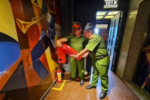 The fire prevention and fighting work at all karaoke parlors and bars  have been inspected.