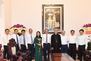 HCMC leaders hope Catholic community contributes to city’s development
