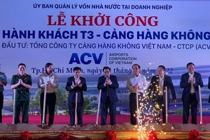 At the groundbreaking ceremony of Terminal 3 of Tan Son Nhat International Airport (Photo: SGGP)