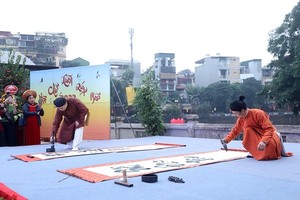 The Spring Calligraphy Festival 2023 opens at Van Mieu – Quoc Tu Giam (the Temple of Literature) in Hanoi on January 15. (Photo: SGGP)