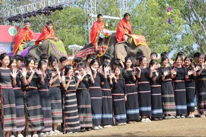 The 8th Buon Ma Thuot Coffee Festival featuring cultural identities of the Central Highlands leaves an impression on visitors. (Photo: SGGP)